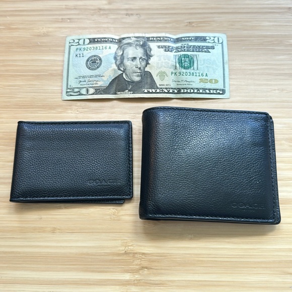 COACH Billfold Wallet, with ID Insert - Picture 2 of 9